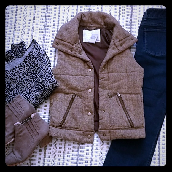 Vest - Picture 1 of 3